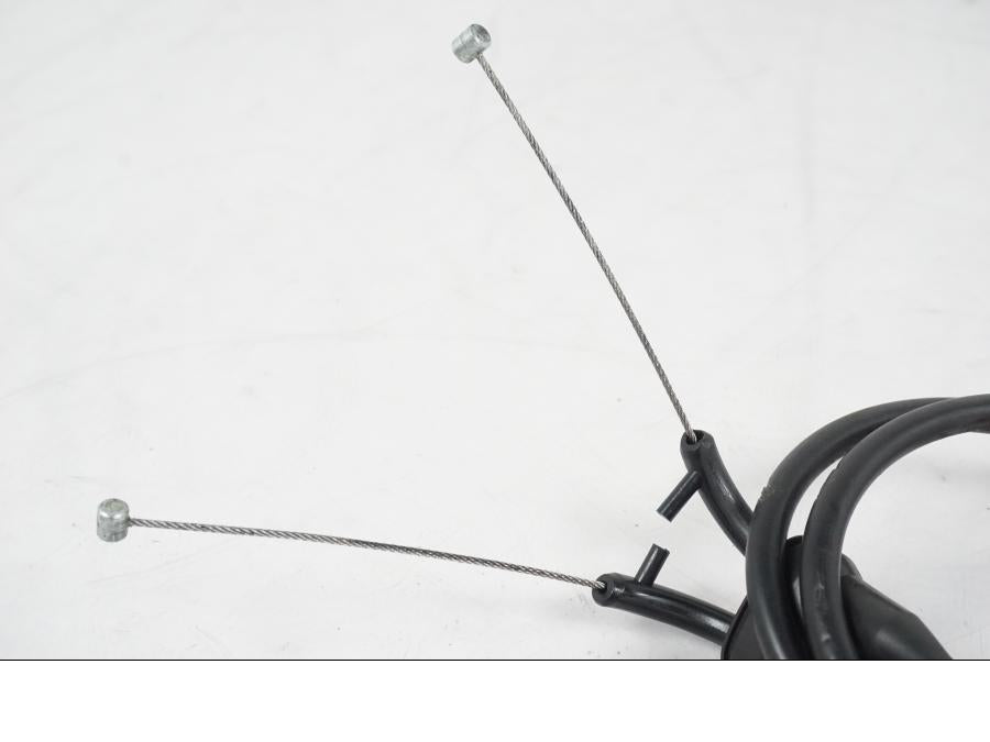 Höger sida på Gasvajer från en Yamaha YZF 1000 R1 -2007 motorcykel.