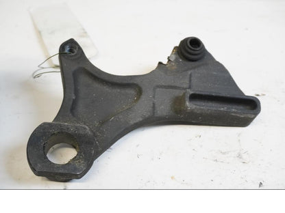 Baksidan på Bromsoksfäste från en Triumph Street Triple R -2011 motorcykel.