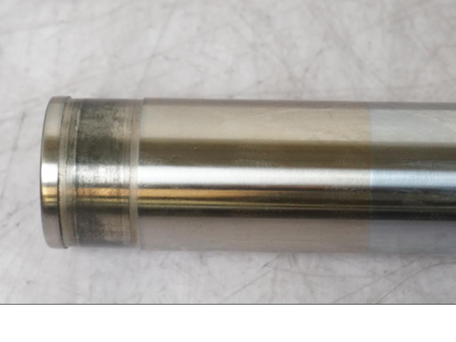 Snett uppifrån på Gaffelben från en Honda VT 750 -2004 motorcykel.