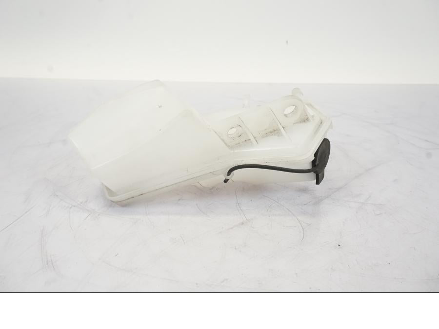 Vänster sida på Vattenexpansionskärl från en BMW R 1250 GS -2019 motorcykel.