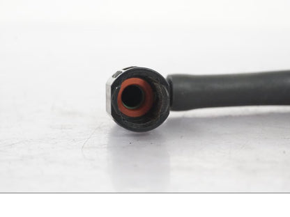 Baksidan på Bensinledning från en Suzuki GSX-R 600 -2007 motorcykel.