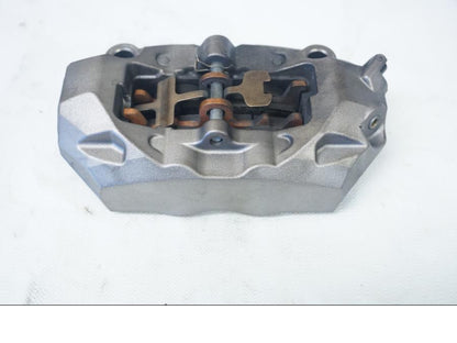 Baksidan på Bromsok från en Ducati 899 Panigale -2015 motorcykel.