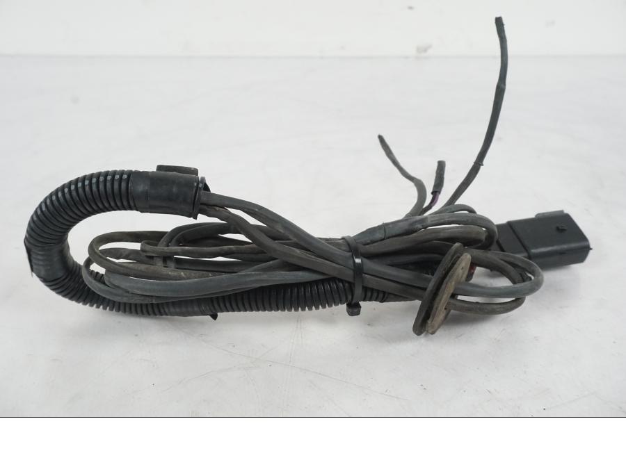 Snett uppifrån på Kablage från en H-D Softail FXCW Rocker -2008 motorcykel.