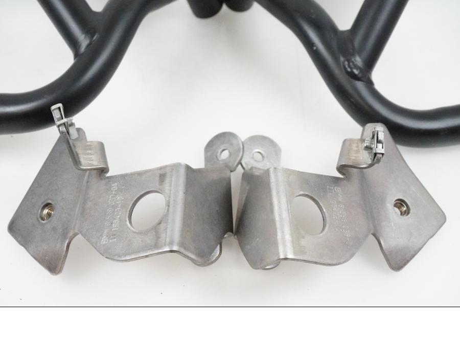 Höger sida på Motorskyddsbåge från en BMW R 1250 GSA -2021 motorcykel.