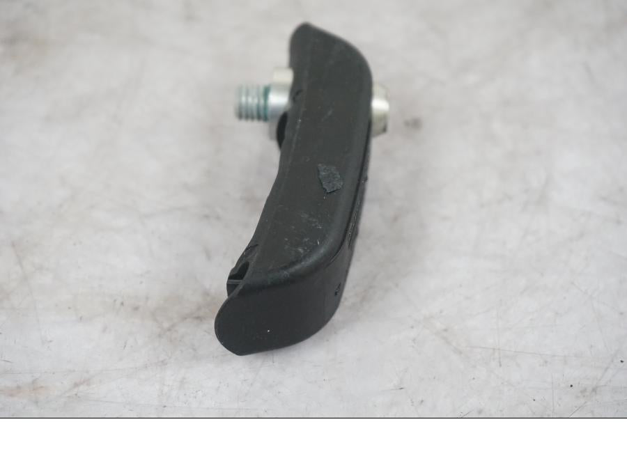 Baksidan på RDC Sensor från en BMW F 800 R -2018 motorcykel.