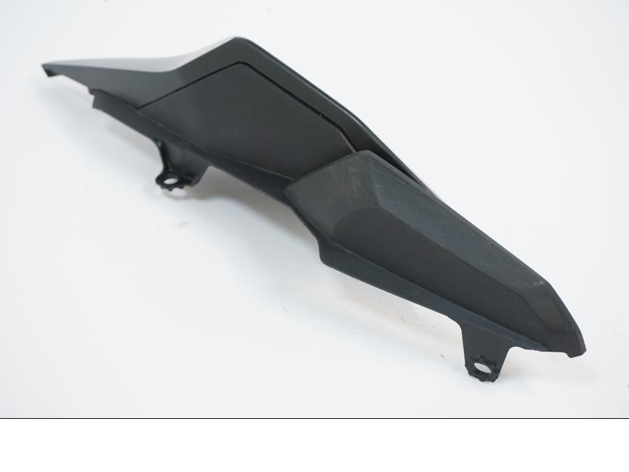 Baksidan på Bakvinge från en Honda CB 650 R -2019 motorcykel.