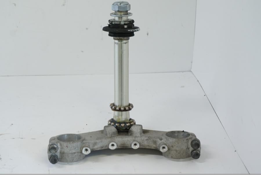 Framsidan på Gaffelkrona från en Honda XL 1000 V -1999 motorcykel.