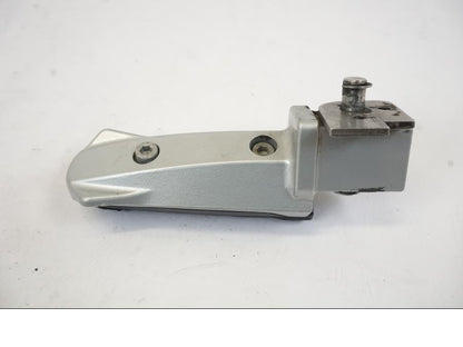 Vänster sida på Fotpinne från en BMW R 1150 RS -2003 motorcykel.