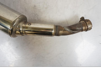 Baksidan på Ljuddämpare från en Honda VTR 1000 F -1997 motorcykel.