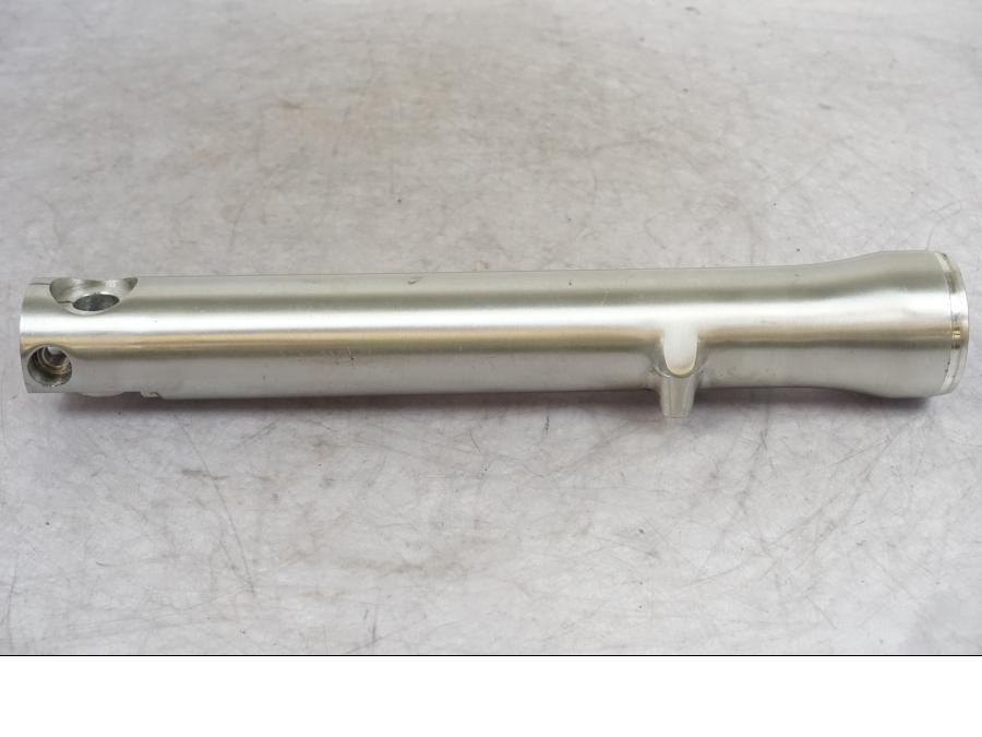 Extrabild1 på Gaffelben från en Kawasaki VN 1500 -1987 motorcykel.