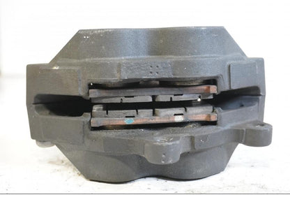 Höger sida på Bromsok från en Kawasaki Versys 1000 -2012 motorcykel.