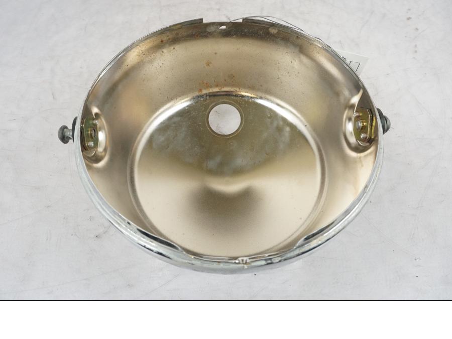 Vänster sida på Strålkastarhus från en BMW R 850 R -2004 motorcykel.