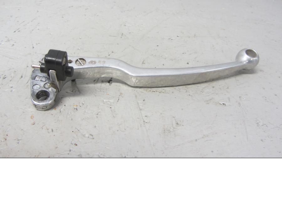 Höger sida på Bromsgrepp från en Suzuki LTA 750 XP E -2009 motorcykel.