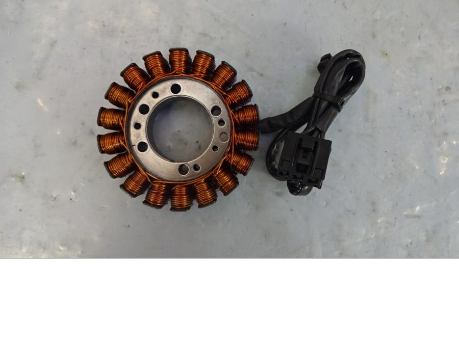 Framsidan på Generator från en Kawasaki Z 1000 -2018 motorcykel.