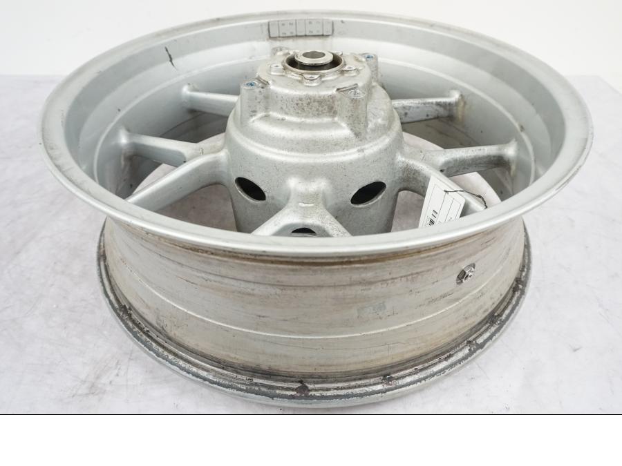 Extrabild5 på Fälg från en Triumph Tiger -2009 motorcykel.