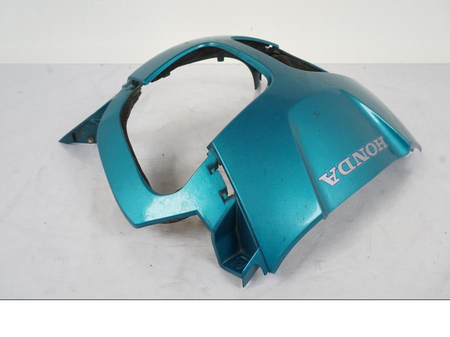 Höger sida på Strålkastarkåpa från en Honda VFR 750 -1994 motorcykel.