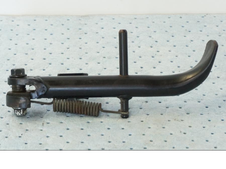 Baksidan på Sidostöd från en Yamaha X-Max 250 -2016 scooter.