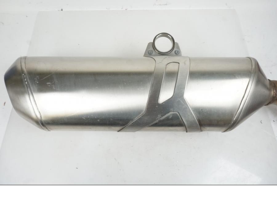 Snett uppifrån på Ljuddämpare från en BMW F 850 GS -2018 motorcykel.