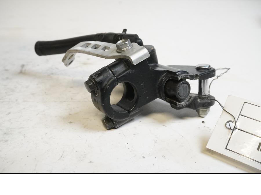 Baksidan på Bromshuvudcylinder från en Honda CBR 900 RR -1999 motorcykel.