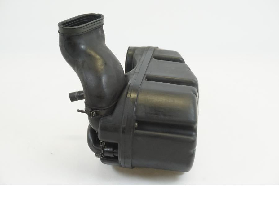 Baksidan på Luftburk från en Yamaha XVS 1100 -2003 motorcykel.