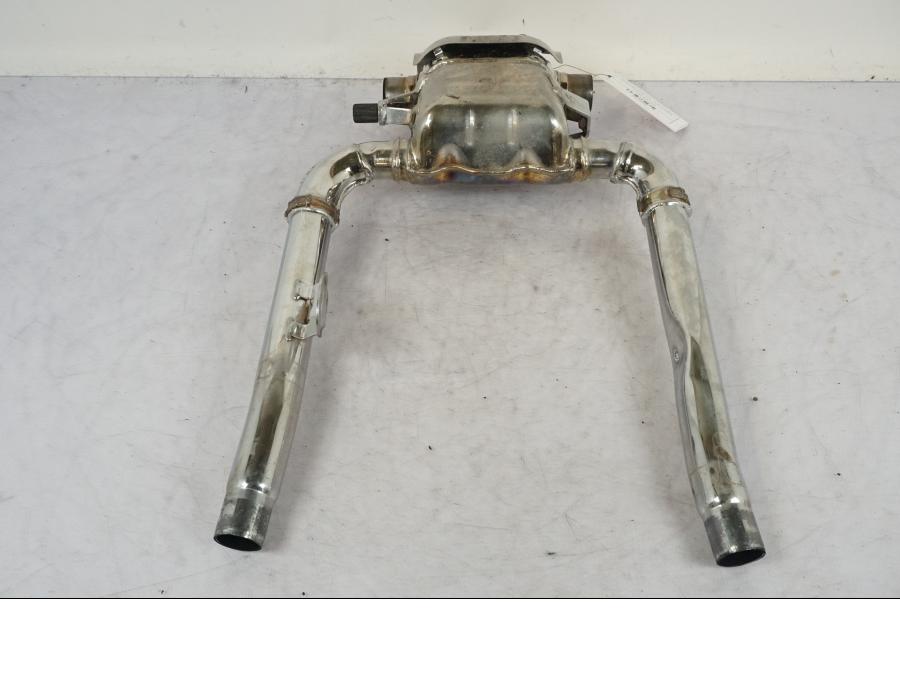 Framsidan på Mellanburk från en Triumph Bonneville T120 -2021 motorcykel.