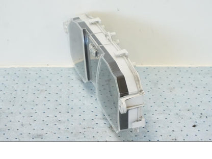 Vänster sida på Instrumentpanel från en Yamaha X-Max 250 -2016 scooter.