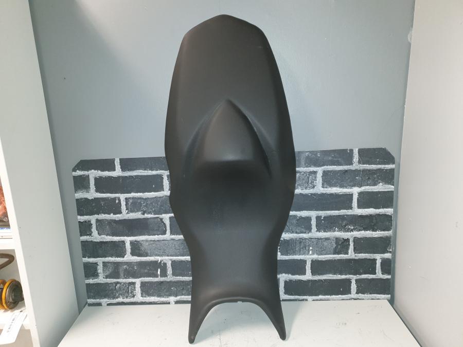 Framsidan på Sadel från en BMW F 800 S -2010 motorcykel.