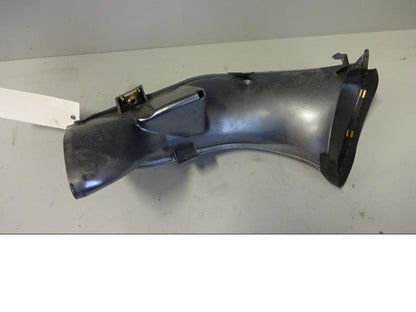 Höger sida på Luftrör från en Yamaha YZF 1000 R1 -2005 motorcykel.