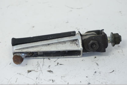 Snett uppifrån på Fotpinne från en Yamaha YZF 1000 R -1997 motorcykel.