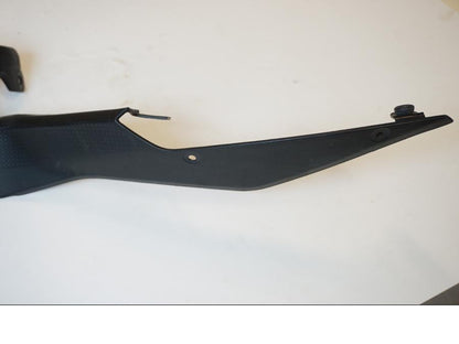 Vänster sida på Sidopanel från en Ducati 848 EVO -2012 motorcykel.