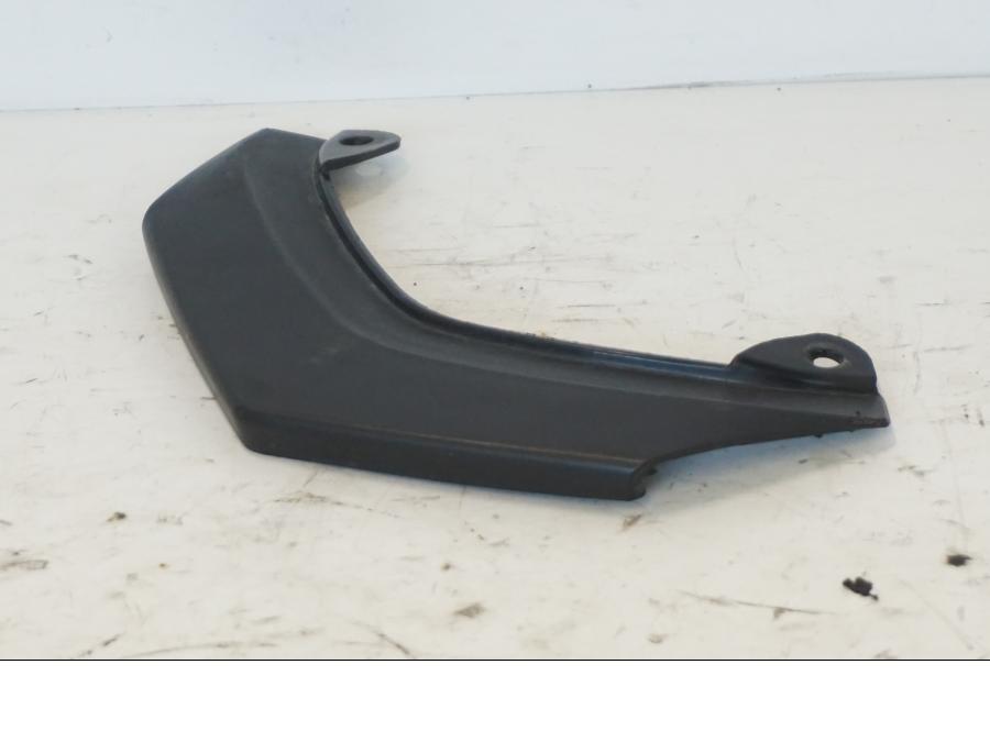 Snett uppifrån på Bakvinge från en Kawasaki ER-6N -2012 motorcykel.