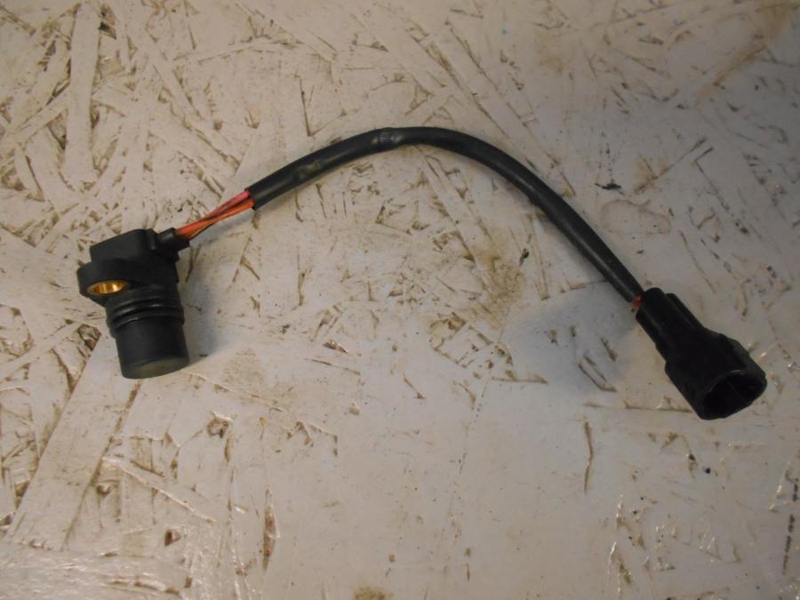 Framsidan på Hastighetsgivare från en Suzuki VZ 1600 -2004 motorcykel.