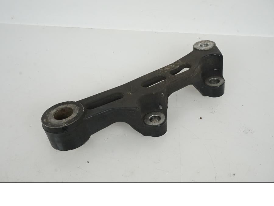 Framsidan på Bromsoksfäste från en Yamaha XJ 900 S -1997 motorcykel.