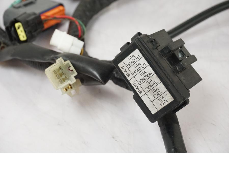 Höger sida på Kabelstam från en Suzuki GSX-R 600 -2007 motorcykel.