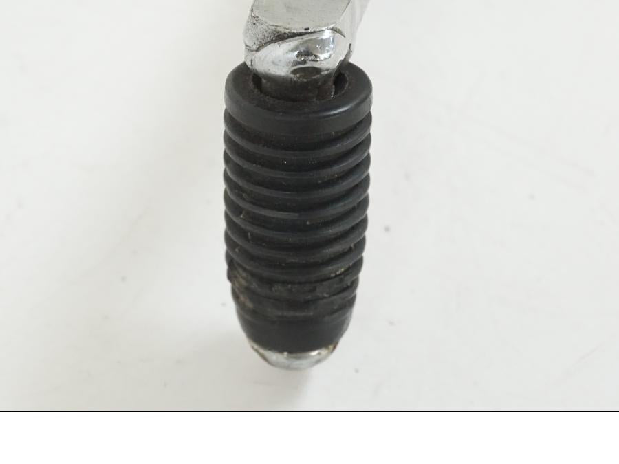 Snett nerifrån på Växelpedal från en Kawasaki Z 750 -2006 motorcykel.