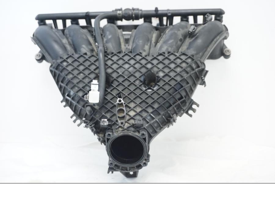 Framsidan på Insug från en BMW K 1600 -2015 motorcykel.