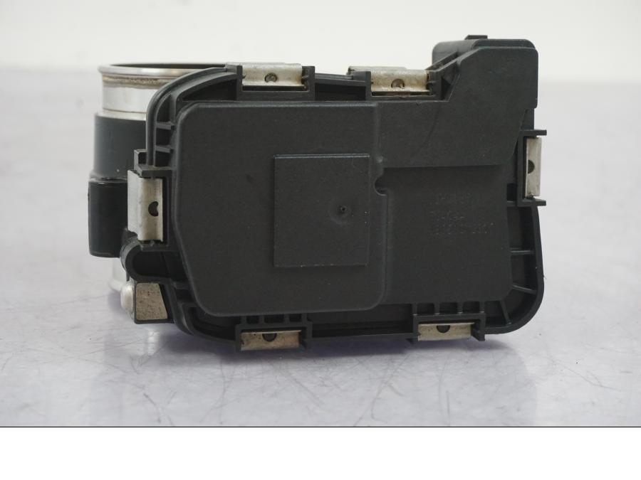 Extrabild1 på Spjällhus från en BMW R 1200 GS -2018 motorcykel.