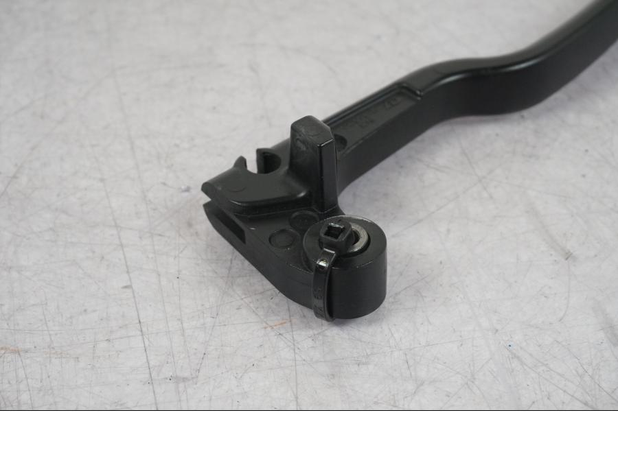 Vänster sida på Kopplingsgrepp från en Yamaha MT-09 SP -2018 motorcykel.