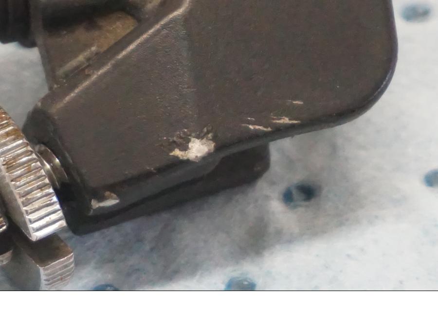 Höger sida på Kopplingsklo från en Triumph Tiger -2001 motorcykel.