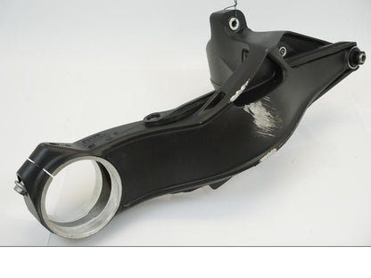 Framsidan på Sving från en KTM 1290 Super Duke -2020 motorcykel.