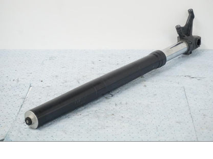 Baksidan på Gaffelben från en KTM 690 Duke -2008 motorcykel.