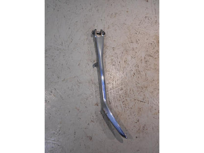 Baksidan på Sidostöd från en Yamaha XV 1600 -2000 motorcykel.