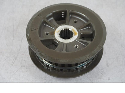 Snett uppifrån på Kopplingskorg från en BMW R 1200 GS -2018 motorcykel.