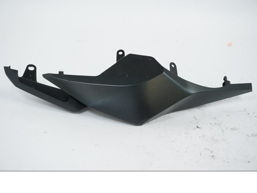 Baksidan på Bakvinge från en Honda CB 650 R -2019 motorcykel.