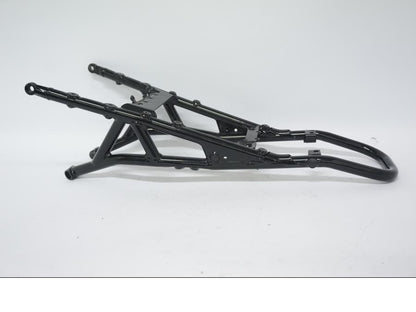 Vänster sida på Bakram från en Ducati Desert X -2022 motorcykel.