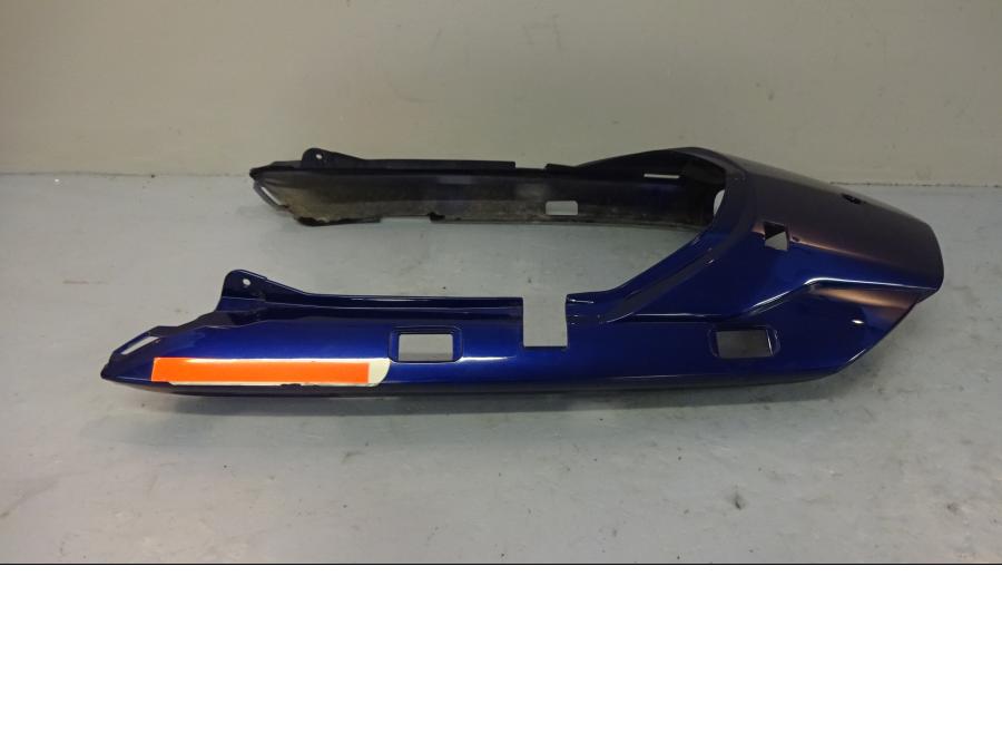 Framsidan på Bakvinge från en Yamaha FJR 1300 -2003 motorcykel.