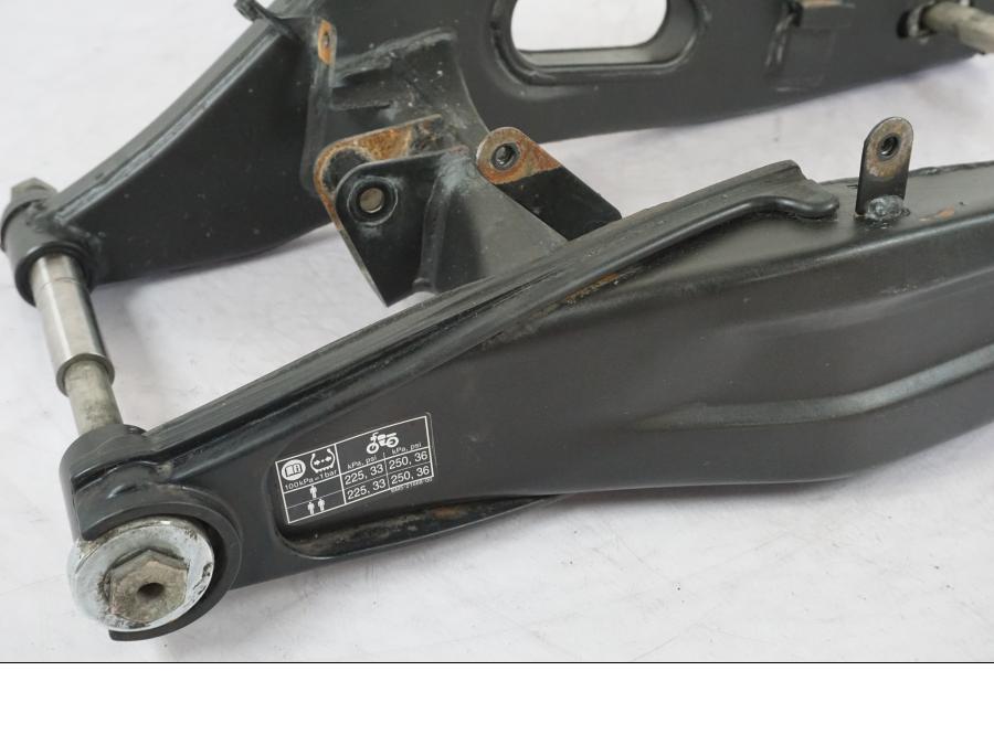 Vänster sida på Sving från en Yamaha MT-07 -2018 motorcykel.