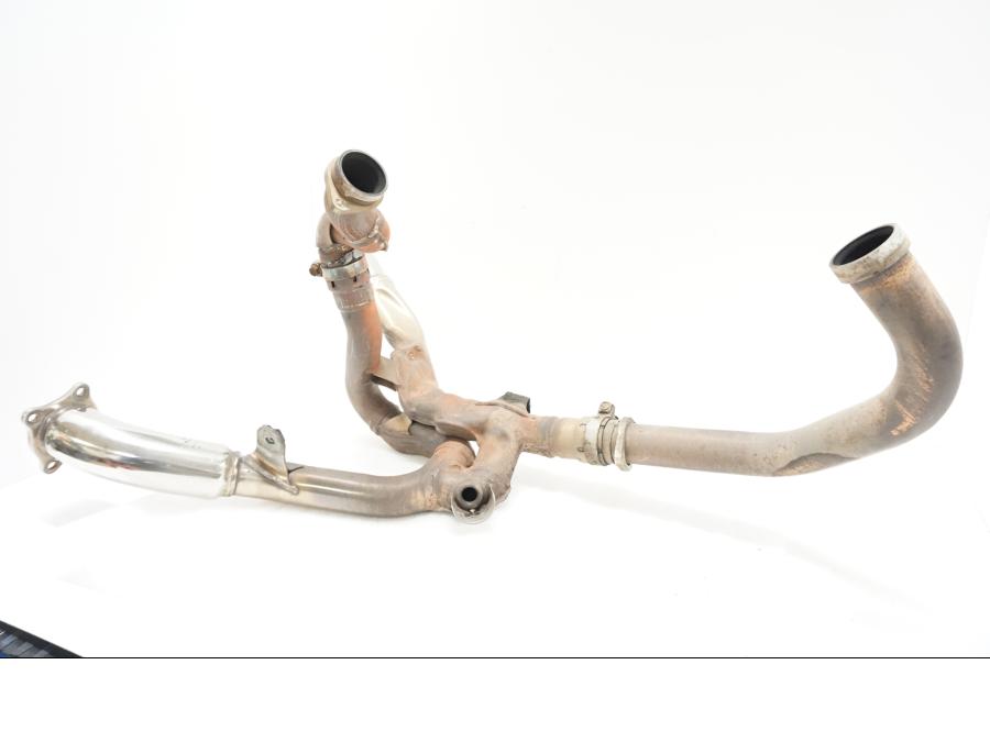 Framsidan på Grenrör från en Suzuki SV 1000 -2007 motorcykel.