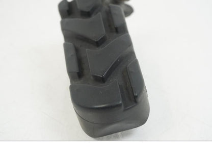 Vänster sida på Fotpinne från en Yamaha XT 660 X -2005 motorcykel.