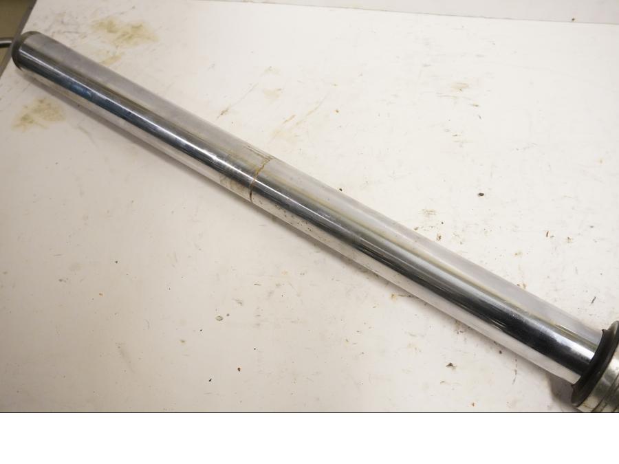 Höger sida på Gaffelben från en Kawasaki VN 750 -1994 motorcykel.